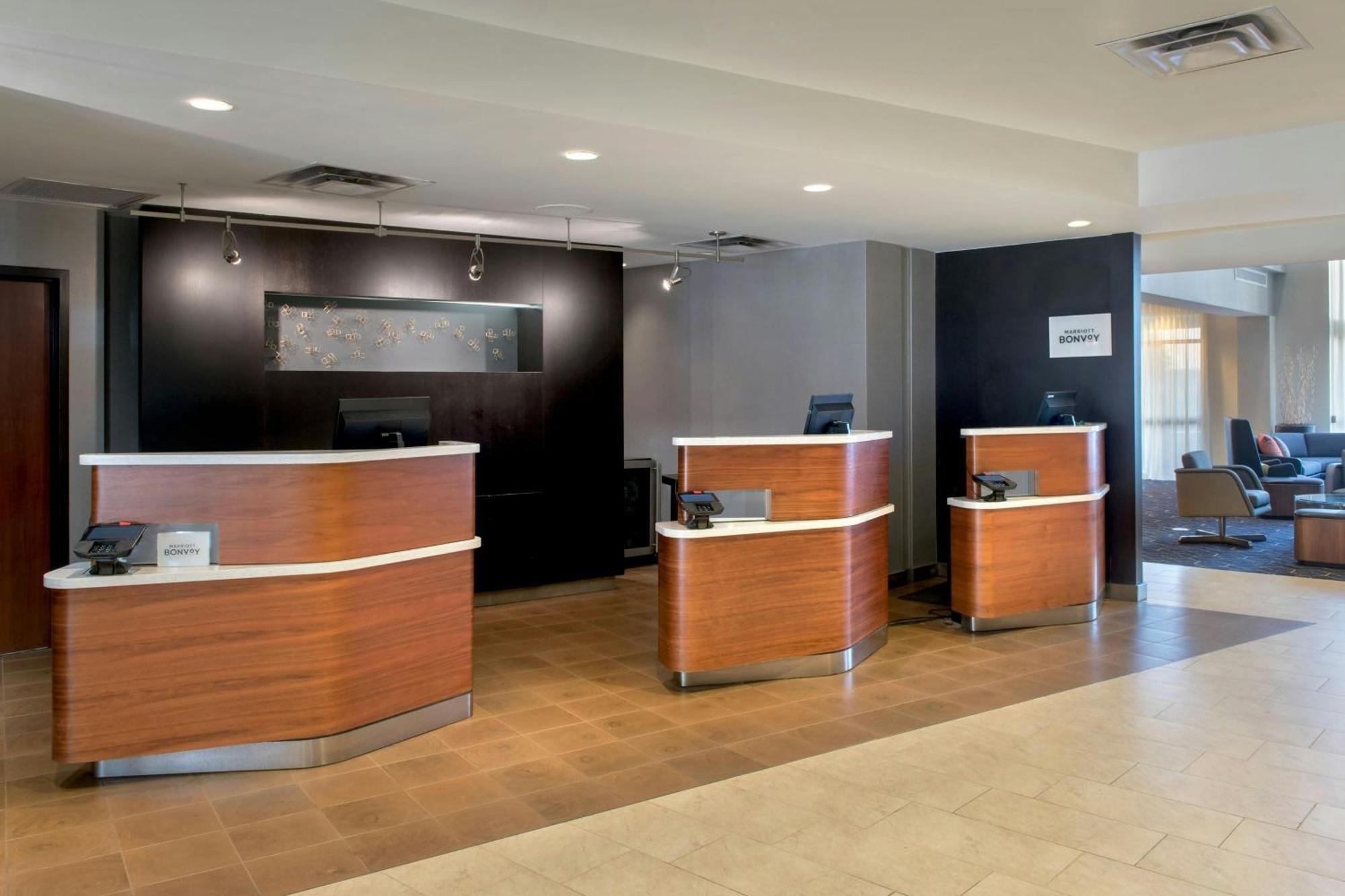 คอร์ทยาร์ด บาส์กิง ริดจ์ Hotel Basking Ridge ภายนอก รูปภาพ