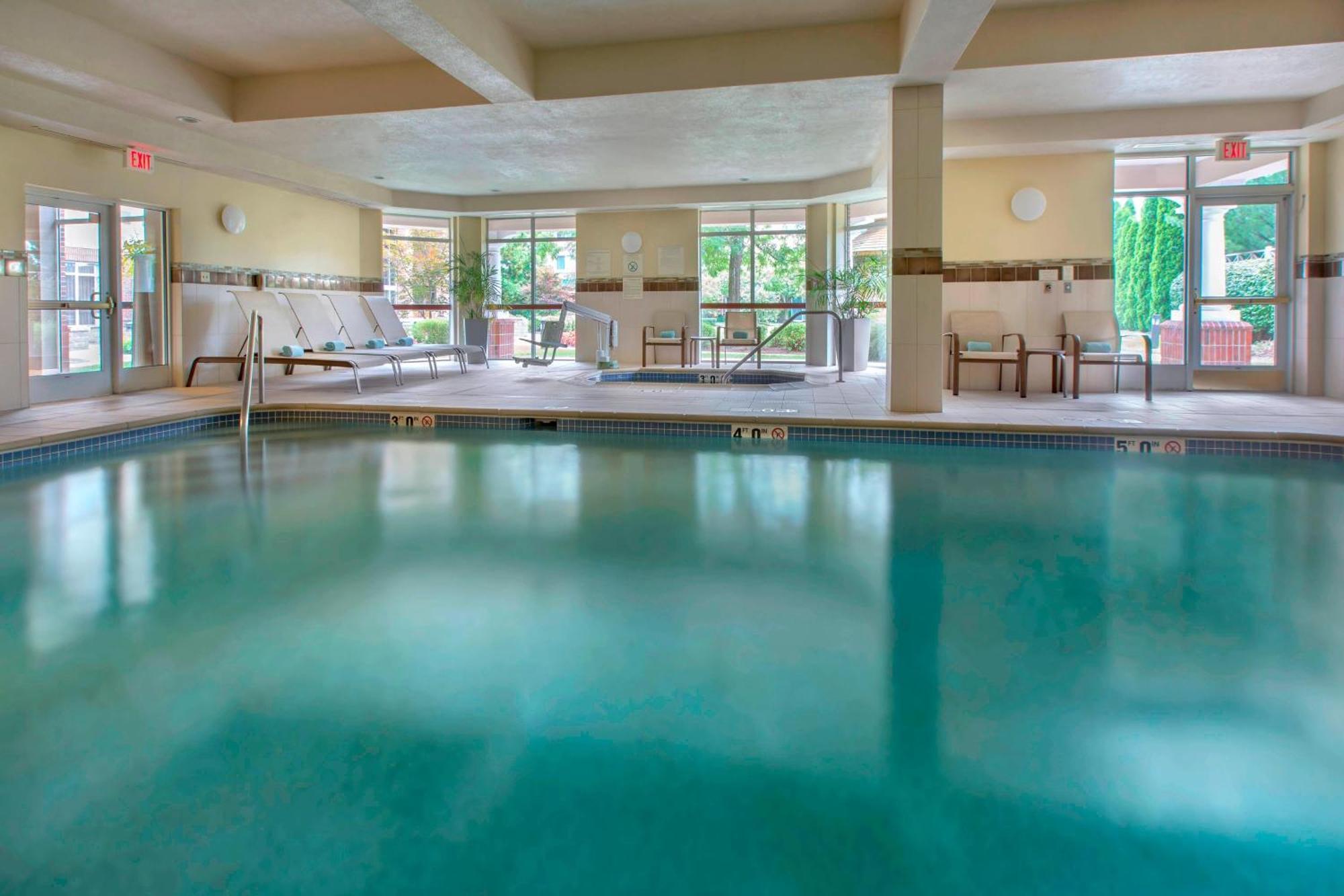 คอร์ทยาร์ด บาส์กิง ริดจ์ Hotel Basking Ridge ภายนอก รูปภาพ